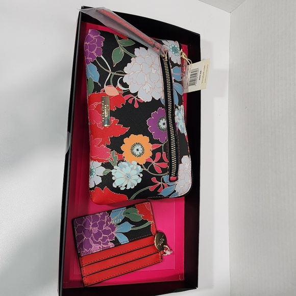 Trina Turk Multicolor Floral Wristlet Purse and CardHolder Boxed Gift Set NWT - Picture 3 of 5